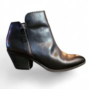 FRYE Women's Judith Zip Bootie 3471738-BLK Leather Dual Zip Ankle Boot Size 7 M